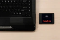 SanDisk Ultra® 3D SSD, 1 TB, 560 MB/s, Interne SSD Festplatte -Elektronikpunkt 13e0632f3bdfad1ae4cff4e847e8f454