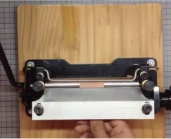 Manuelle Schälmaschine Ledersplitter Schaufelhaut Maschine Lederschäler Manuelles Peeling-Werkzeug 1mm/7cm -Elektronikpunkt 364345536974138a63b47d3b4c35fb33