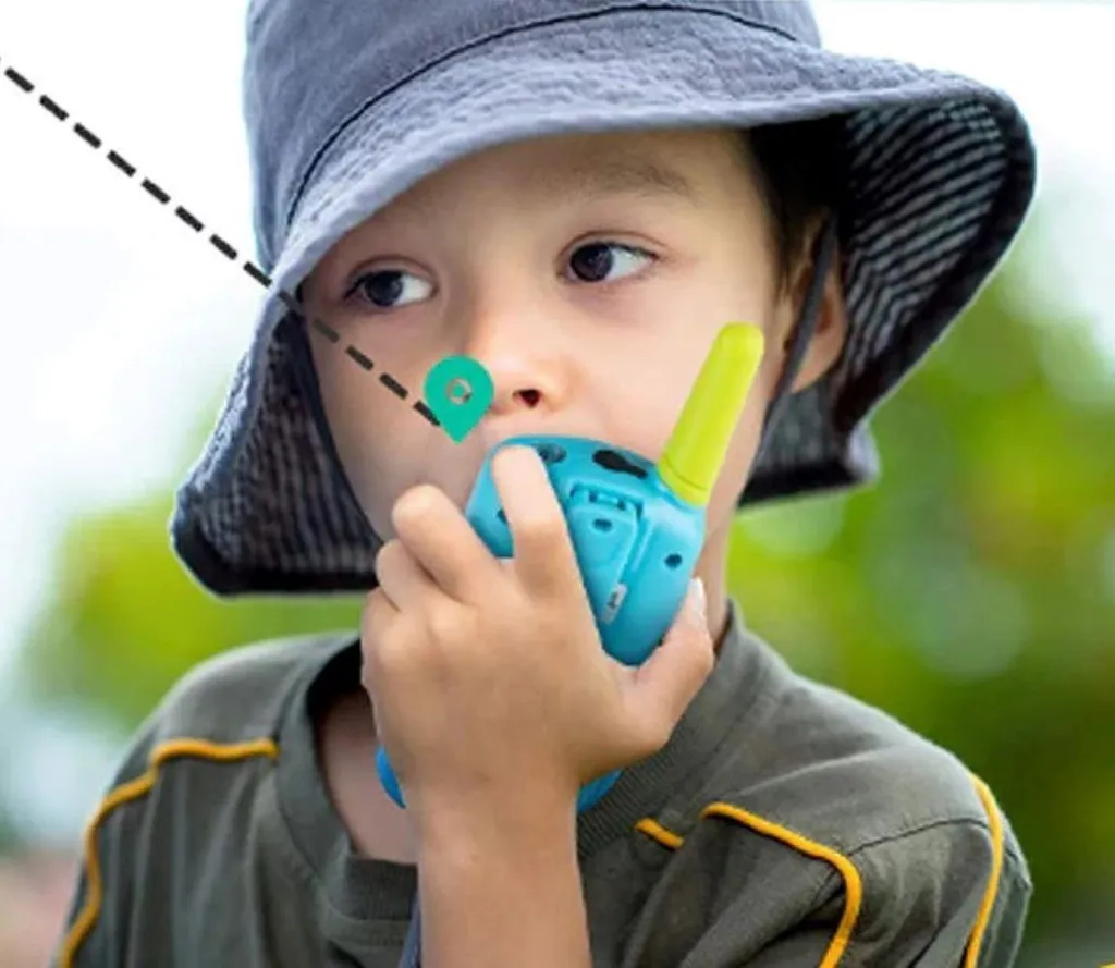 Hikeren T-338 Walkie Talkie Für Kinder 3-12 Jahren Mit LCD-Taschenlampe ( 3er Set) 6 Hikeren T-338 Walkie Talkie Für Kinder 3-12 Jahren Mit LCD-Taschenlampe ( 3er Set) – Bild 4