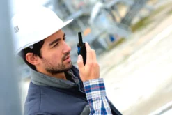 Alecto FR175 - Walkie Talkie Kinder - Funkgerät Bis Zu 7 Kilometer Reichweite Mit Taschenlampe, Blau/Schwarz -Elektronikpunkt 3b0c8fd0cbf5bfdf2339bc899e2bbdb4