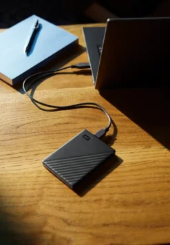 WD Western Digital My Passport™, 1 TB, USB 3.2 Gen 1 Hard Disk Drive, 2,5 Zoll, Schwarz -Elektronikpunkt 7f2e217f855a4c7b9cb3aa3a952f6dbd