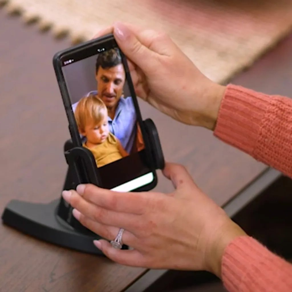 Mediashop Desk Call | Doppelpack | Flexible 360° Handyhalterung | Zubehör Für Alle HandySizen | Stabiler Smartphone Ständer Für Schreibtisch, Küche, Nachttisch, Usw.| Das Original Aus Dem TV 4 Mediashop Desk Call | Doppelpack | Flexible 360° Handyhalterung | Zubehör Für Alle HandySizen | Stabiler Smartphone Ständer Für Schreibtisch, Küche, Nachttisch, Usw.| Das Original Aus Dem TV – Bild 2