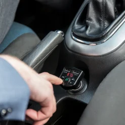 Maxlife FM Transmitter Auto Bluetooth KFZ Adapter Aux USB MicroSD-Slot. FM-Radio-Adapter Mit Freisprecheinrichtung Für Alle Handys/Smartphones Wie Samsung Galaxy S10, S9, IPhone XS, IPhone X -Elektronikpunkt a8e053c8ee3a8fe47e61c13c29028bcc