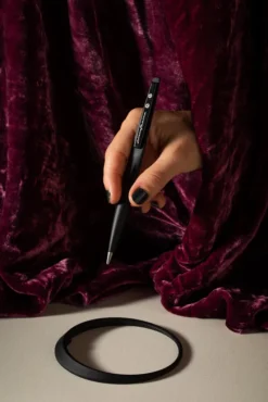 Pininfarina Space X Schreibgerät Magnesium Ethergraph® Stift Total Black 22 Pininfarina Space X Schreibgerät Magnesium Ethergraph® Stift Total Black -Elektronikpunkt c320bfe967c2e2caa9a7ba52679e2f80