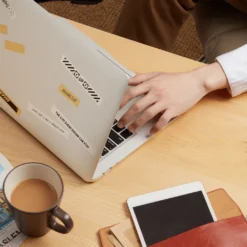 MAKEID Tragbarer Mini-Taschendrucker Thermo-Etikettendruckmaschine Drahtlose BT-Verbindung Mit 1 Rolle Etikettenpapierband Tintenfreier Druck DIY-Aufkleber Kompatibel Mit IOS Android Fuer Home Office Schulreisen -Elektronikpunkt c847694b813916e4ad33981c487f9a2c